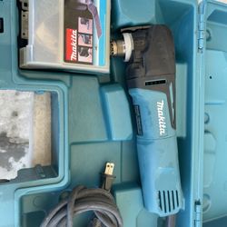Makita Multi Tool Kit 