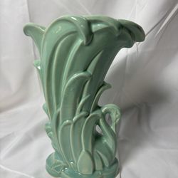 🌊 Vintage McCoy Swan Vase — Aqua Green