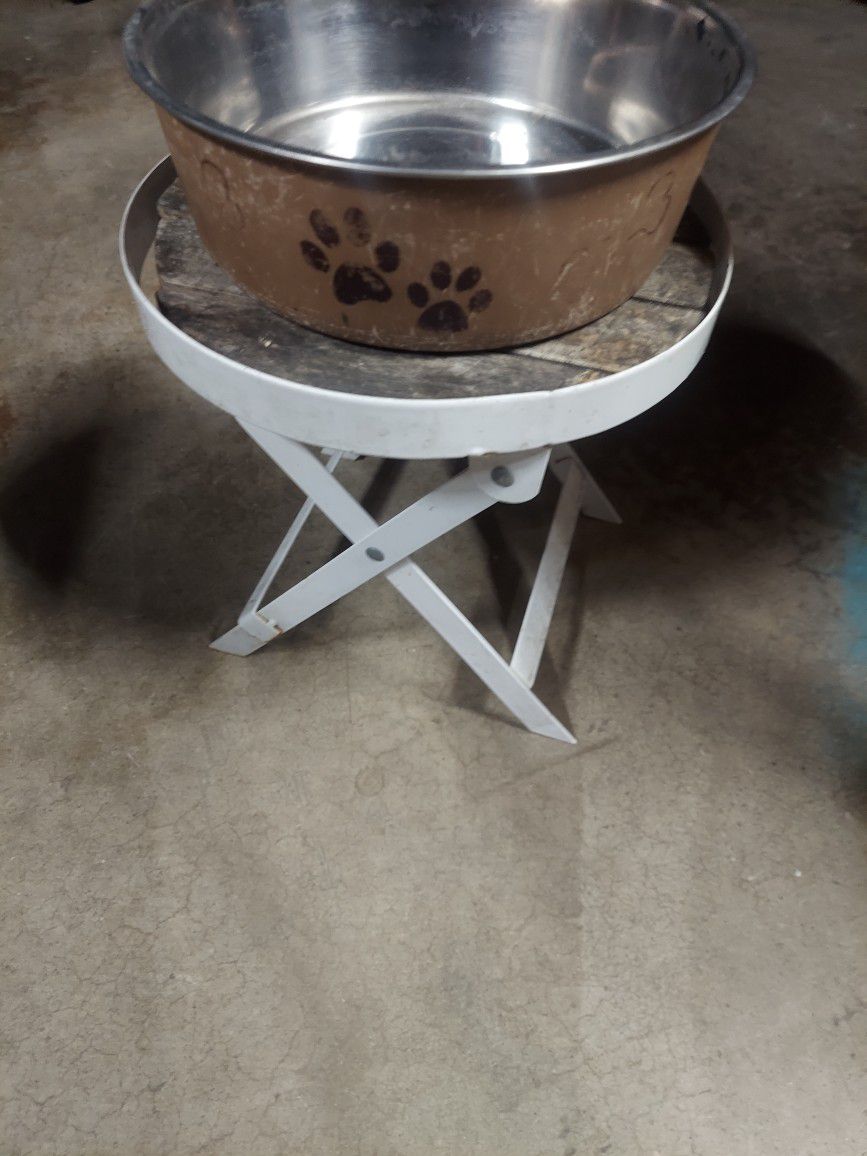 Large Dog Bowls w/ One Stand