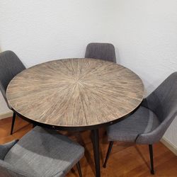 Table With Chairs 