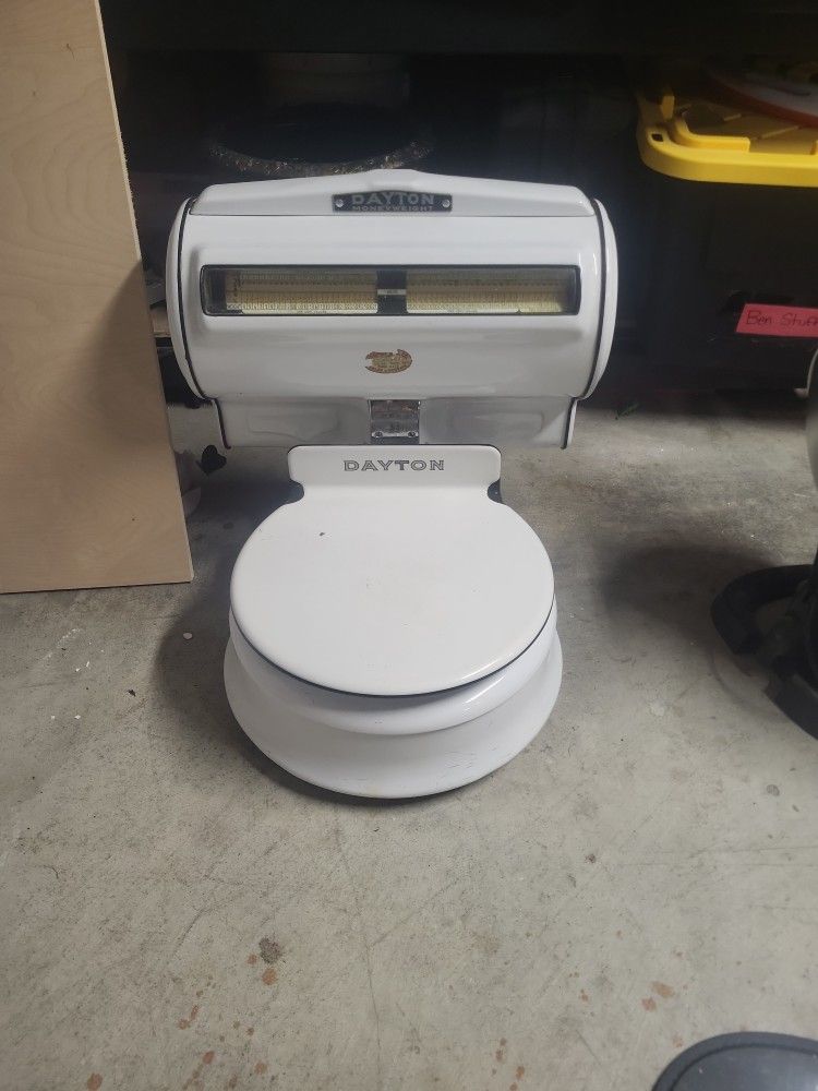 Vintage Dayton Hobart Moneyweight Scale