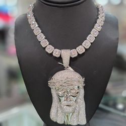 Jesus pendant cluster  link