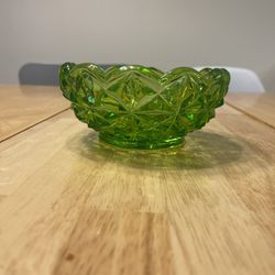 Vintage Indiana Green Glass Bowl