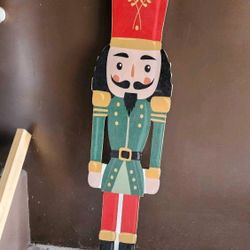 5 Foot Nutcracker Indoor Or Outdoor Covered Wooded Decoration