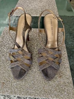 Women’s shoes