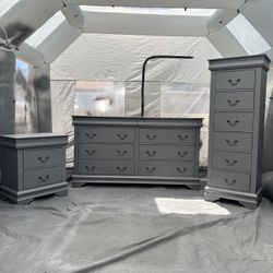 Dresser Set 