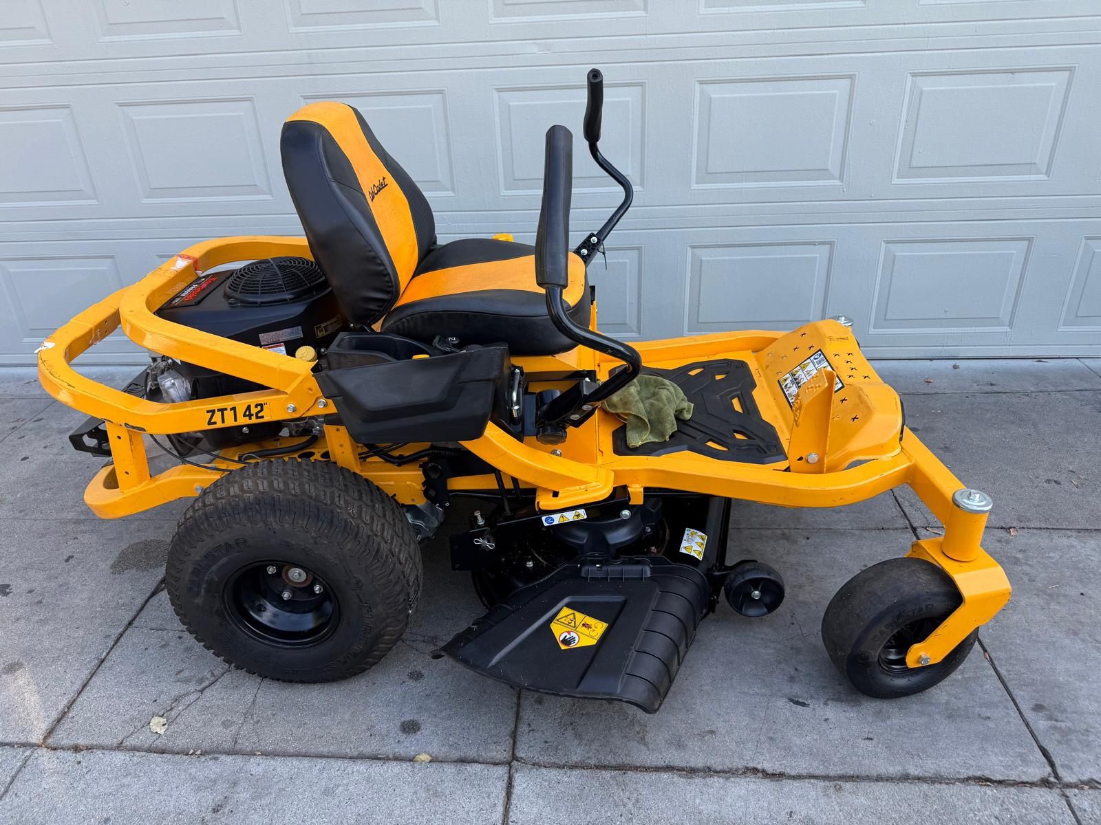 Cud Cadet Ultima 42 in. 21.5 HP V-Twin Kawasaki Engine Dual Hydrostatic Drive Gas Zero Turn Riding Lawn Mower