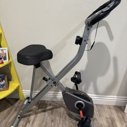 Workout Bicycle/Bicicleta De Ejercisios 