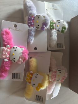 Hello Kitty Claw Clips 