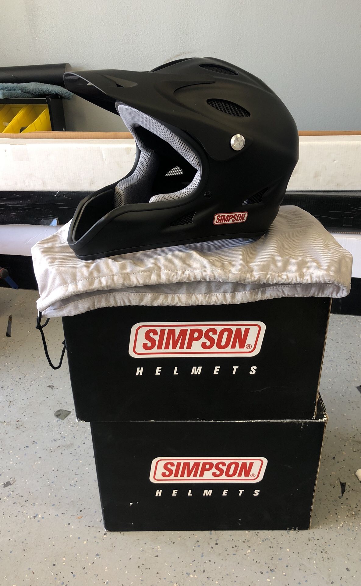 Brand new Simpson pit warrior helmets medium for Sale in El Cajon