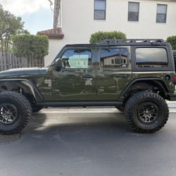 2022 Jeep Wrangler Unlimited Willys 4X4