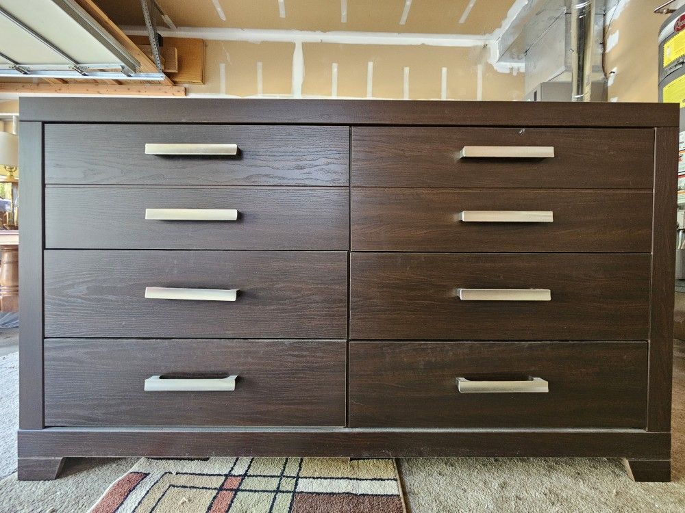 Queen Bedroom Set