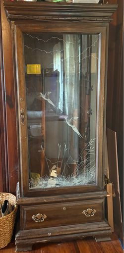 Gun cabinet