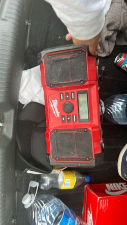 Milwaukee radio 100$