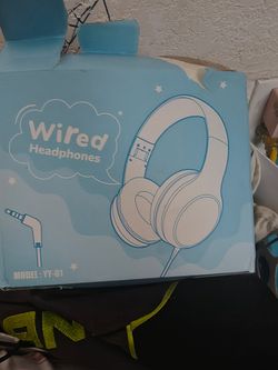 Girls wired headphones