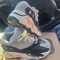 Yezzy Waverunner Infant Size 6