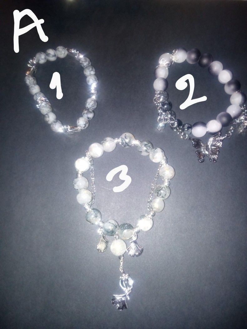 Beautiful Bracelets/ Hermosas Pulseras
