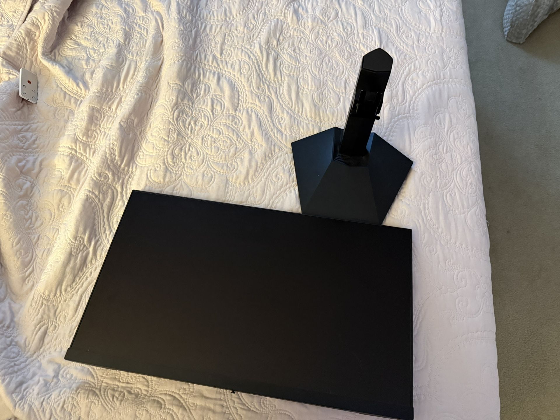 27in Gaming Monitor With Stand