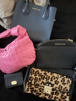 Women’s purses
