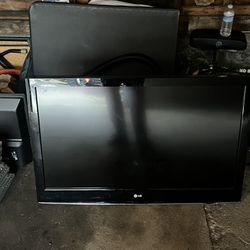42 Inch LG With Wall Mount$$$