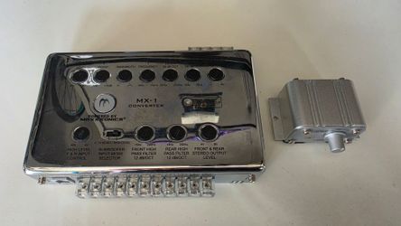 Maxxsonics MX-1 w/ bass knob