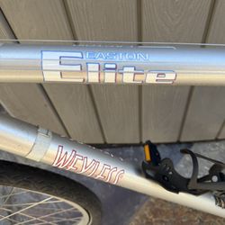 Weyless Easton Elite Aluminum Hybrid Bike – Lightweight & Smooth Ride
