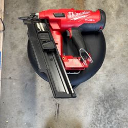 M18 Fuel 21 Degree Framing Nailer