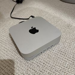 Mac Mini M1 (2020) + Satechi USB-C Hub Stand – 8GB RAM