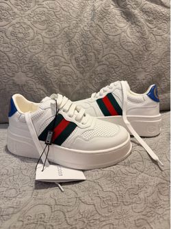White Sneakers Size 6 Woman’s