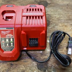 Milwaukee Rapid charger