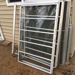 Greenhouse/growhouse Windows