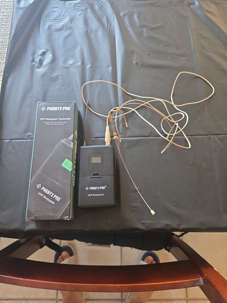 Body pack Transmitter And Microphone System