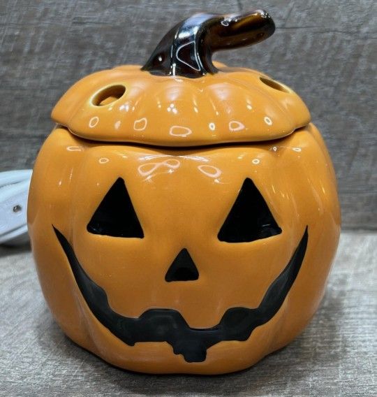 Yankee Candle Halloween Wax Warmer 