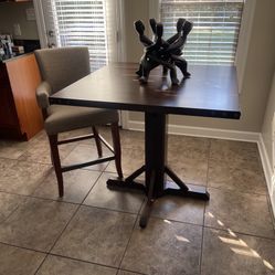 Pub table (Brand New)