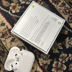 Apple AirPods Gen 4 – Brand New Condition – Fully Tested – Great Price