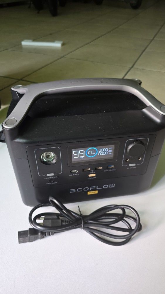 ECOFLOW RIVER PRO PORTABLE POWER STATION 720.
Feature:
【RECHARGE FROM 0-80% WITHIN 1 HOUR.