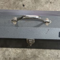 Vintage Handi Craft by Atkinson Metal Tool Box w/ removable tray and various tools