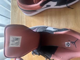 9.5 Nike Air Jordon 1