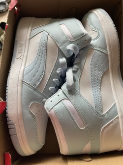 Women’s Shoes