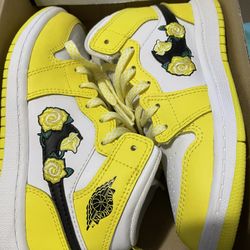 Rose Patch Jordan 1s Size 12 Kids New In Box 