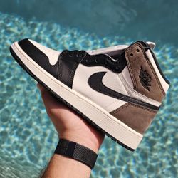NEW | Nike Air Jordan 1 High "Dark Mocha" GS Size 6.5Y (8W) aj1 I grade school kids