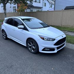 2018 Ford Focus ST