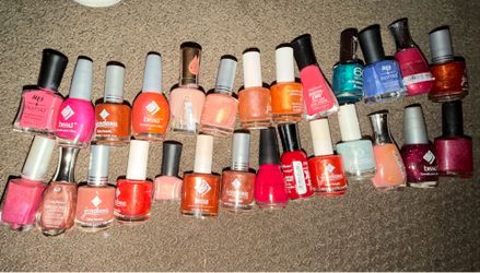 Nail polishes