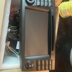 Mercedes E CLASS STEREO 