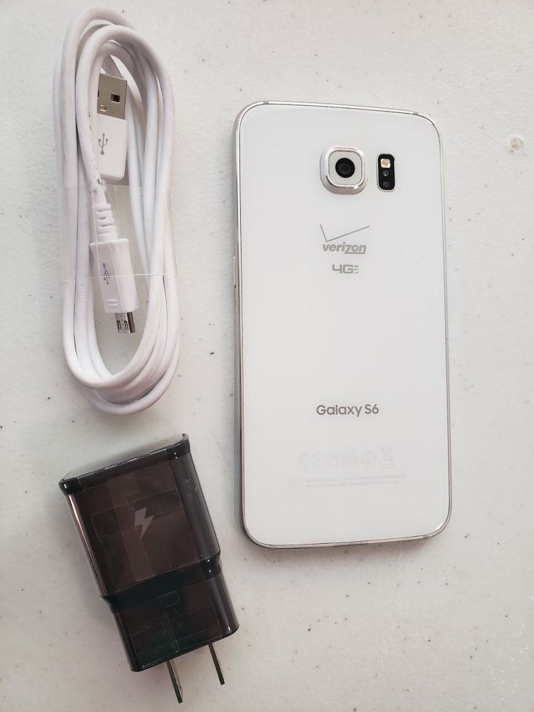 Samsung Galaxy S6 32 GB UNLOCKED WORKS VERY WELL PERFECT CONDITION