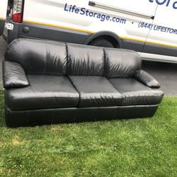 Beautiful Black Leather Sofa 87"L x 33" T x 35 " D