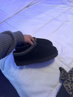UGG tasman’s black size 6