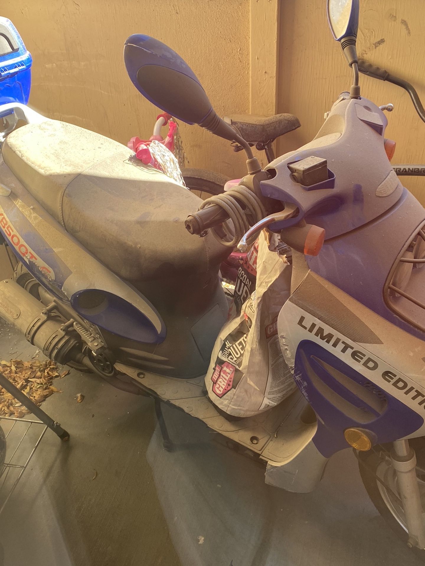 Scooter /Motorcycle For Sale $300..... No title Only Dmv Paperwork
