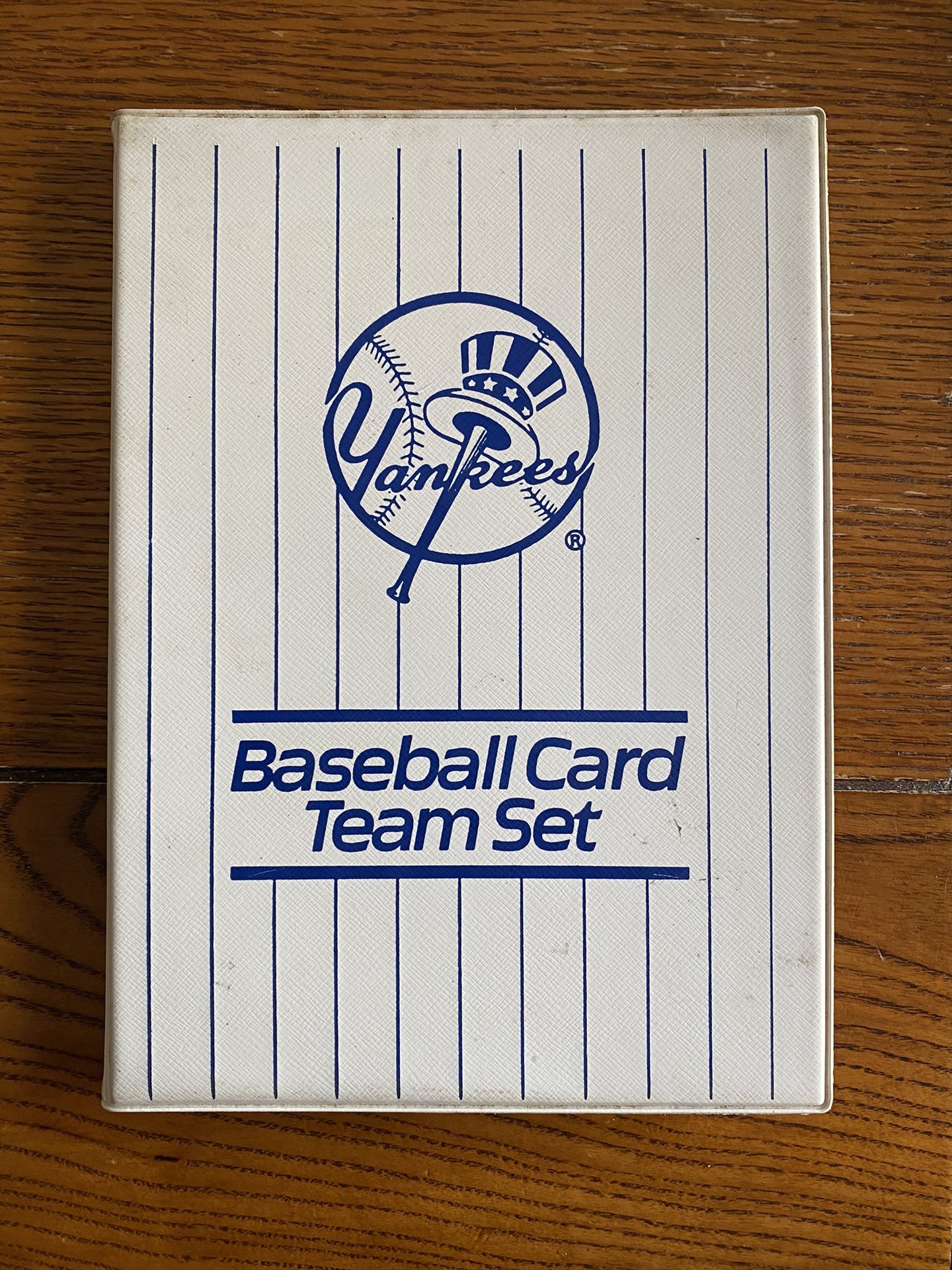 New York Yankees Baseball Card Team Set Mini Binder With 1988 Topps