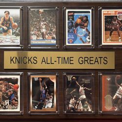 Various Knicks Trading Card Display
